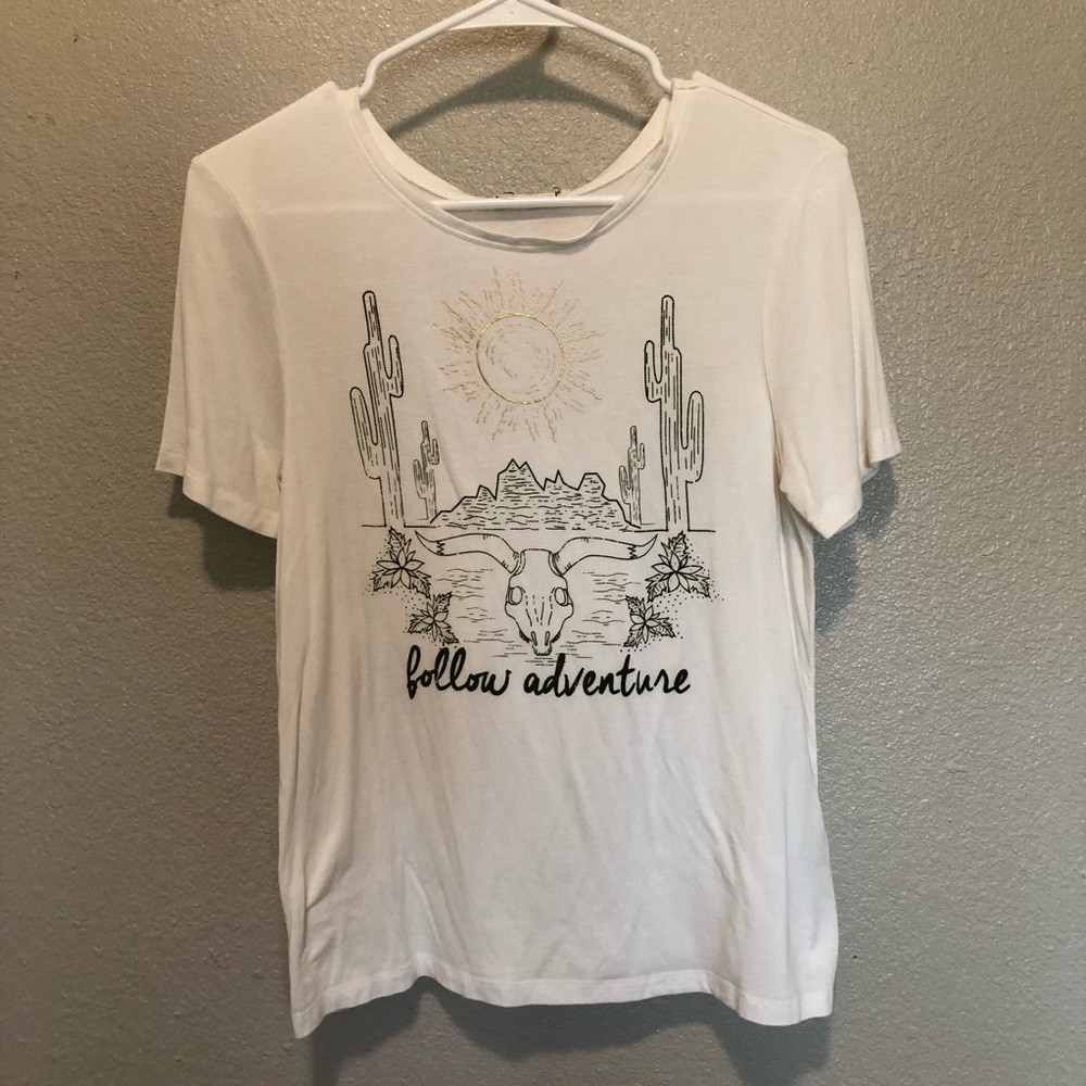 3/$20 Cute “Follow Adventure” tee